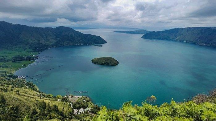 Pemandangan-Danau-Toba-yang-menakjubkan